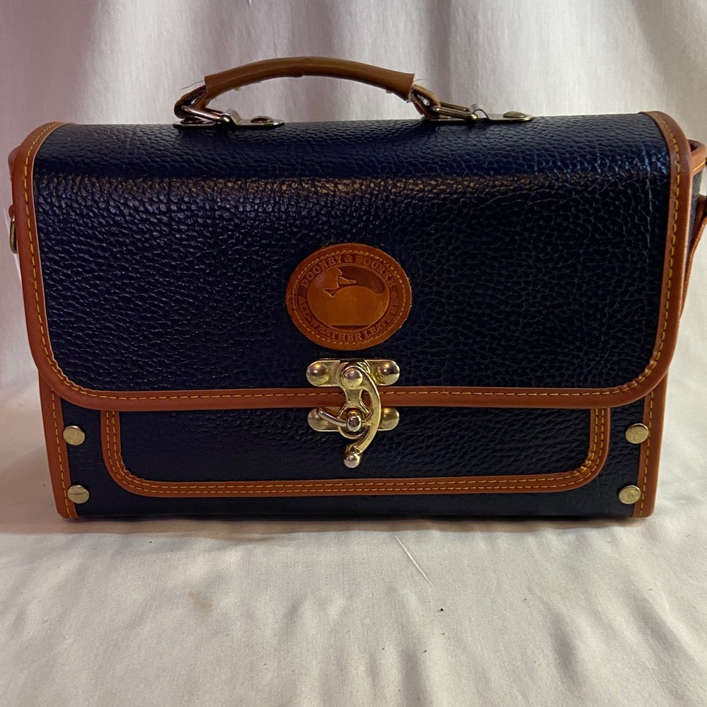 Women’s Black and Tan Leather purse